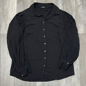 Tahari Black Button-Up Blouse with Pleated Sleeves/ Size Large